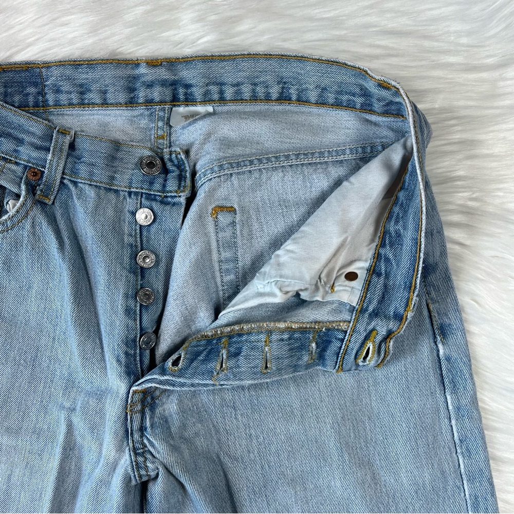 Levi's 501 Original Fit Button‎ Fly Non-Stretch Jeans - Picture 7 of 10